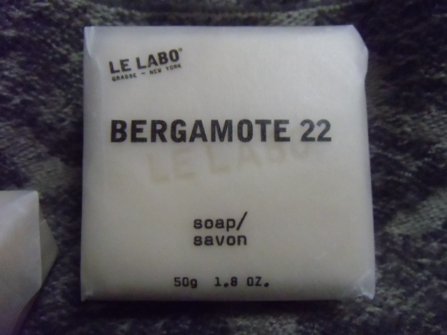 * park высокий at отель amenity LE LABO BERGAMOTE22 мыло 30g×3 шт,50g×2 шт новый товар *