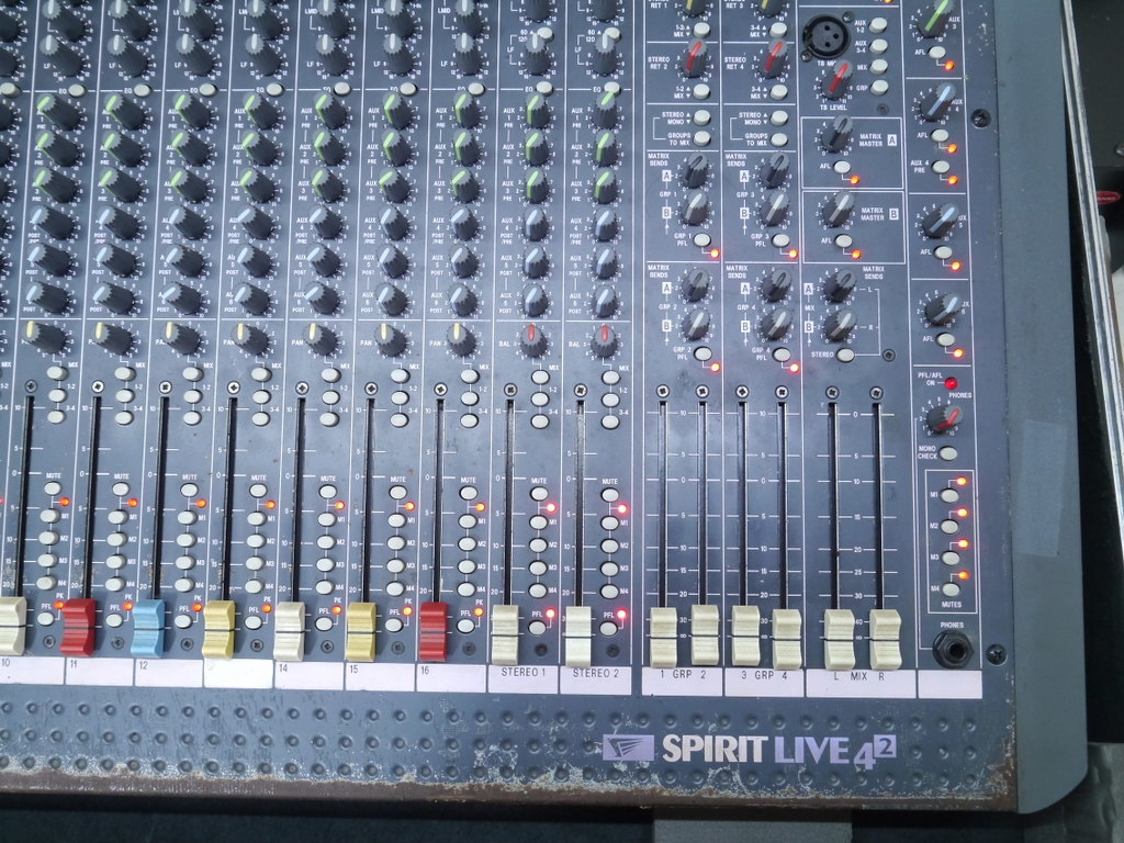 Yahoo!オークション - 23サウンドクラフトSoundcraftアナログ Yahoo!オークション - 23サウンドクラフトSoundcraftアナログ