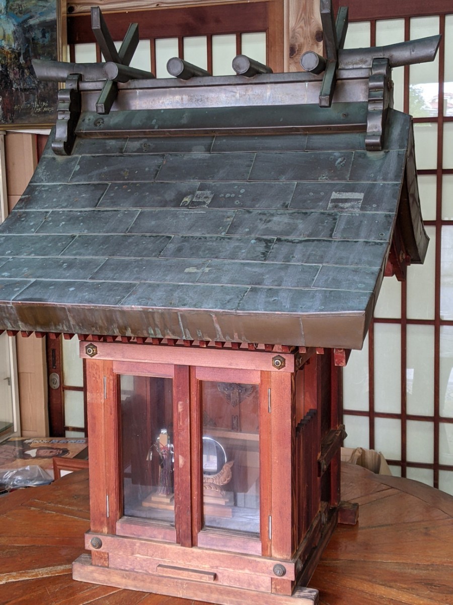 神棚 祠 銅板葺き 神明造 伊勢神宮 高101cm 幅76.5cm 奥行81cm 木造 神社 神具_画像2