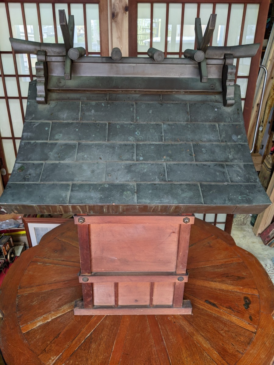 神棚 祠 銅板葺き 神明造 伊勢神宮 高101cm 幅76.5cm 奥行81cm 神棚 祠 銅板葺き 神明造 伊勢神宮 高101cm 幅76.5cm 奥行81cm