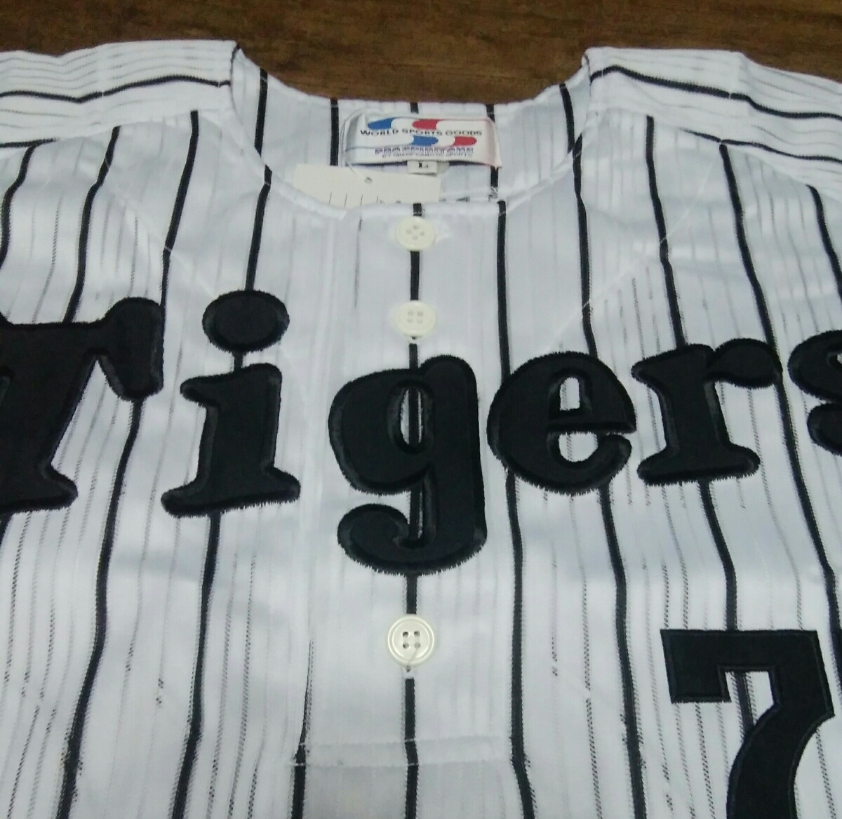 値下げ交渉 2003年 優勝記念ワッペン付き 阪神タイガース #77 値下げ交渉 2003年 優勝記念ワッペン付き 阪神タイガース #77