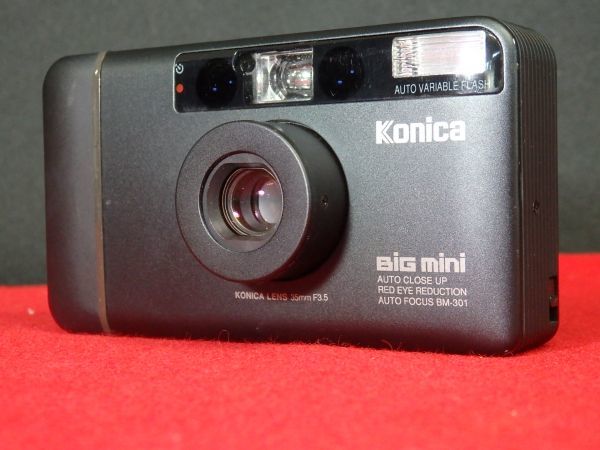 現状品★01223★コンパクトフィルムカメラ KONICA BiG mini BM-301 コニカ ビックミニ ブラック コンパクトカメラ フィルムカメラ_画像1