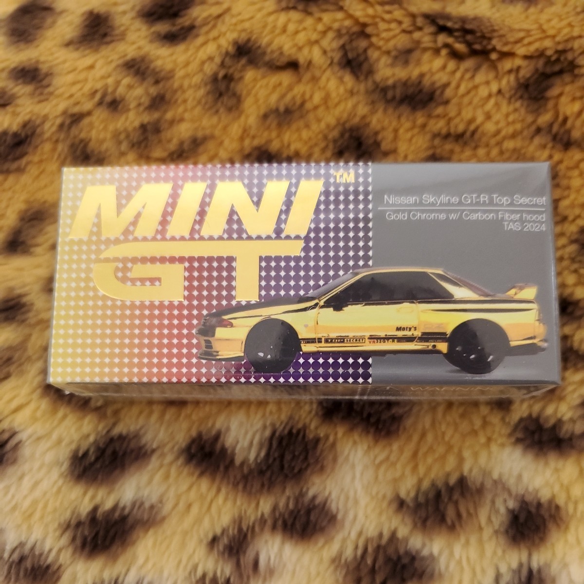 東京オートサロン限定 MINI GT 日産 スカイライン GT-R Top Secret ゴールド カーボン ボンネット 671 mini gt R32 トップシークレット_画像1