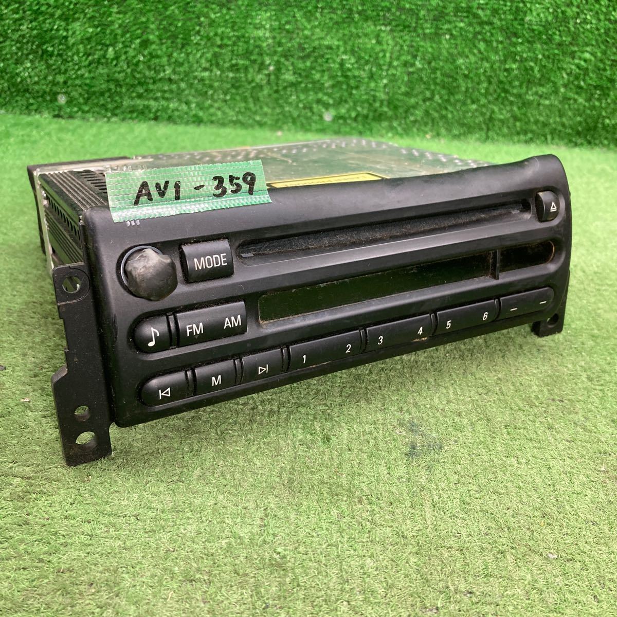 AV1-359 激安 カーステレオ BMW ミニクーパー CD53R50 CD 通電未確認 ジャンクAL501450785340の画像2