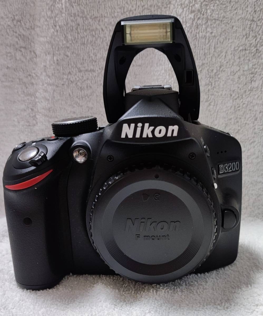 Nikon ニコン デジタル一眼レフカメラ D3200 Wレンズ付属 18-55mm 55-200mm ショット数１４２９枚_画像2