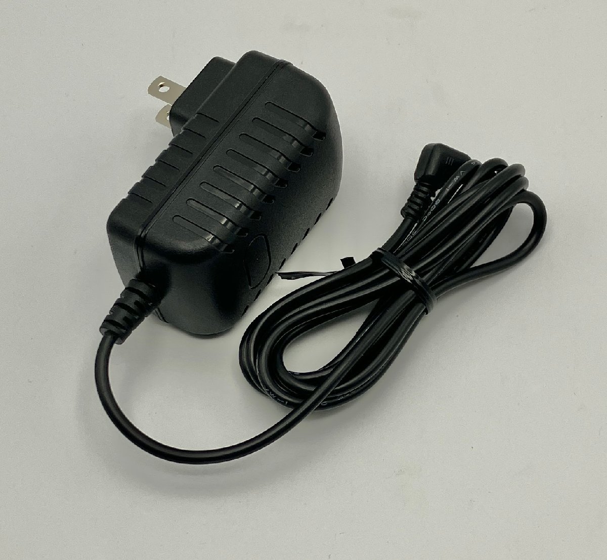 6120円 中古 PUMPKIN ポータブル ブルーレイプレーヤー PB1421B 6120円 中古 PUMPKIN ポータブル ブルーレイプレーヤー PB1421B