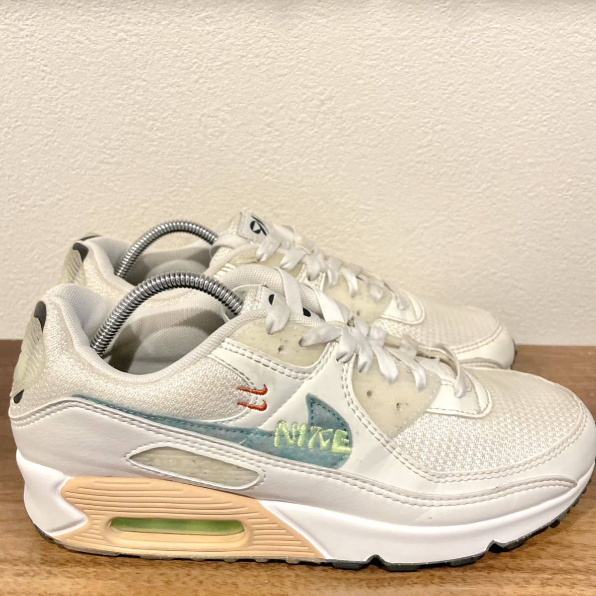 NIKE W AIR MAX 90 SE NEPTUNE GREEN ナイキ エア マックス 90 ホワイトグリーン DO9850-100 ローカットスニーカー 26.5cm の商品詳細 | Yahoo!オークション | One Map by FROM JAPAN NIKE W AIR MAX 90 SE NEPTUNE GREEN ナイキ エア マックス 90 ホワイトグリーン DO9850-100 ローカットスニーカー 26.5cm の商品詳細 | Yahoo!オークション | One Map by FROM JAPAN