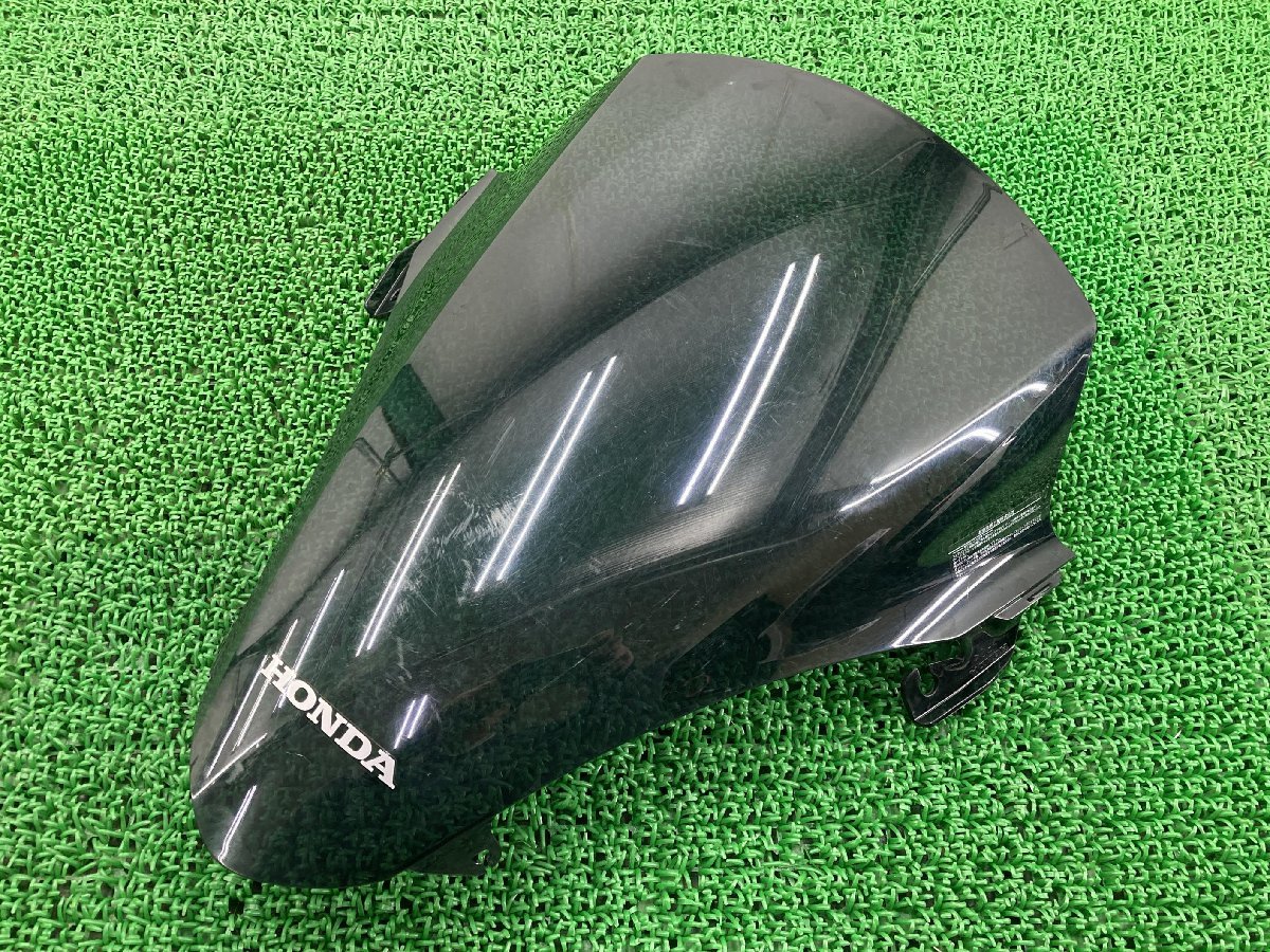 PCX125 スクリーン ホンダ 純正 中古 バイク 部品 2020年式外し JF81-1100*** KF30にも 割れ欠け無し 修復素材に ノーマル戻しに_お届け商品は写真に写っている物で全てです