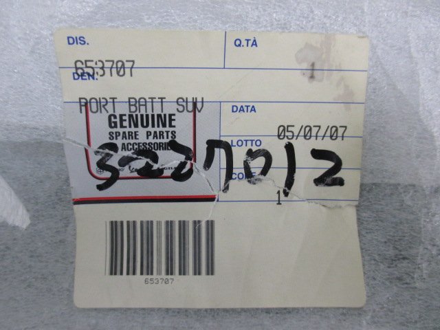 フォコ500 バッテリーカバー 653707 在庫有 即納 ピアジオ 純正 新品 バイク 部品 Piaggio 車検 Genuine_653707