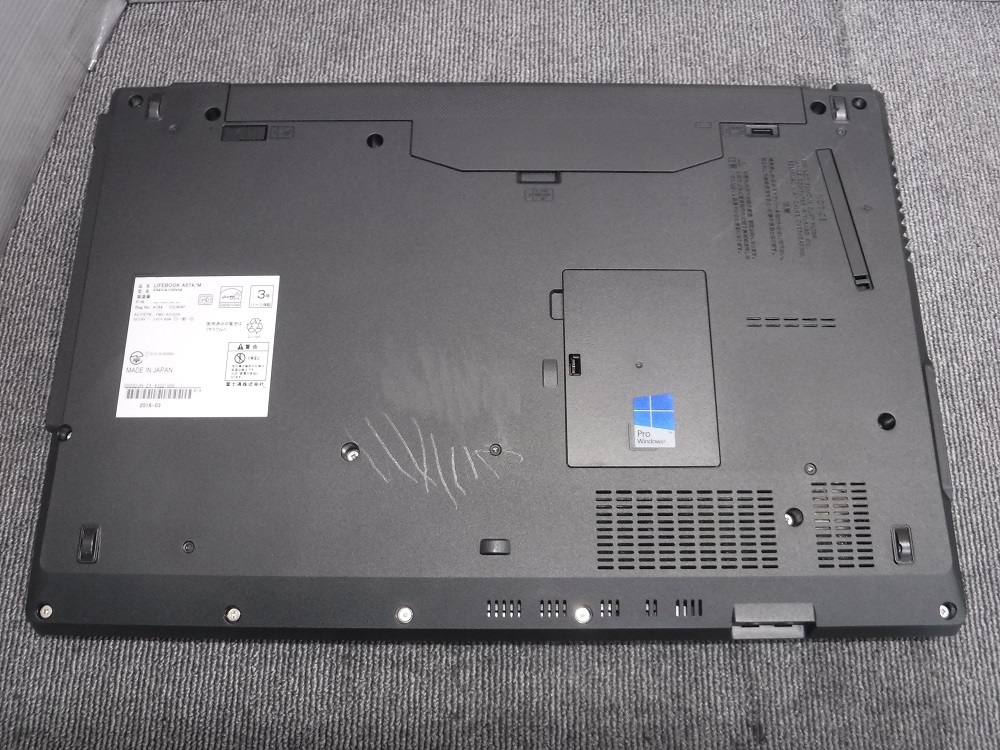 (M695)Corei3-4100M 2.50GHz FUJITSU LIFEBOOK A574/M【ジャンク品】_画像5