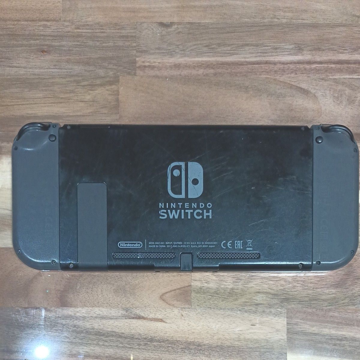 ニンテンドースイッチ本体一式 箱無しのフルセット 2017年製 ニンテンドースイッチ本体一式 箱無しのフルセット 2017年製