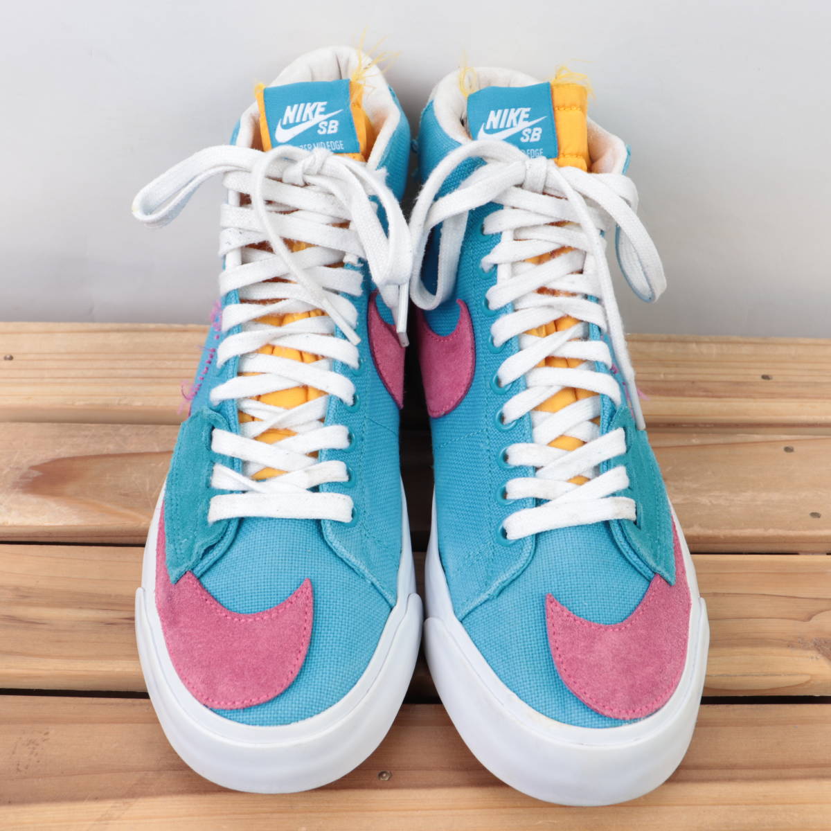 z9251 ナイキ SBズーム ブレザー ミッド エッジ US9.5 27.5cm/水色 ピンク 白 NIKE SB ZOOM BLAZER MID EDGE メンズ スニーカー 中古_画像2