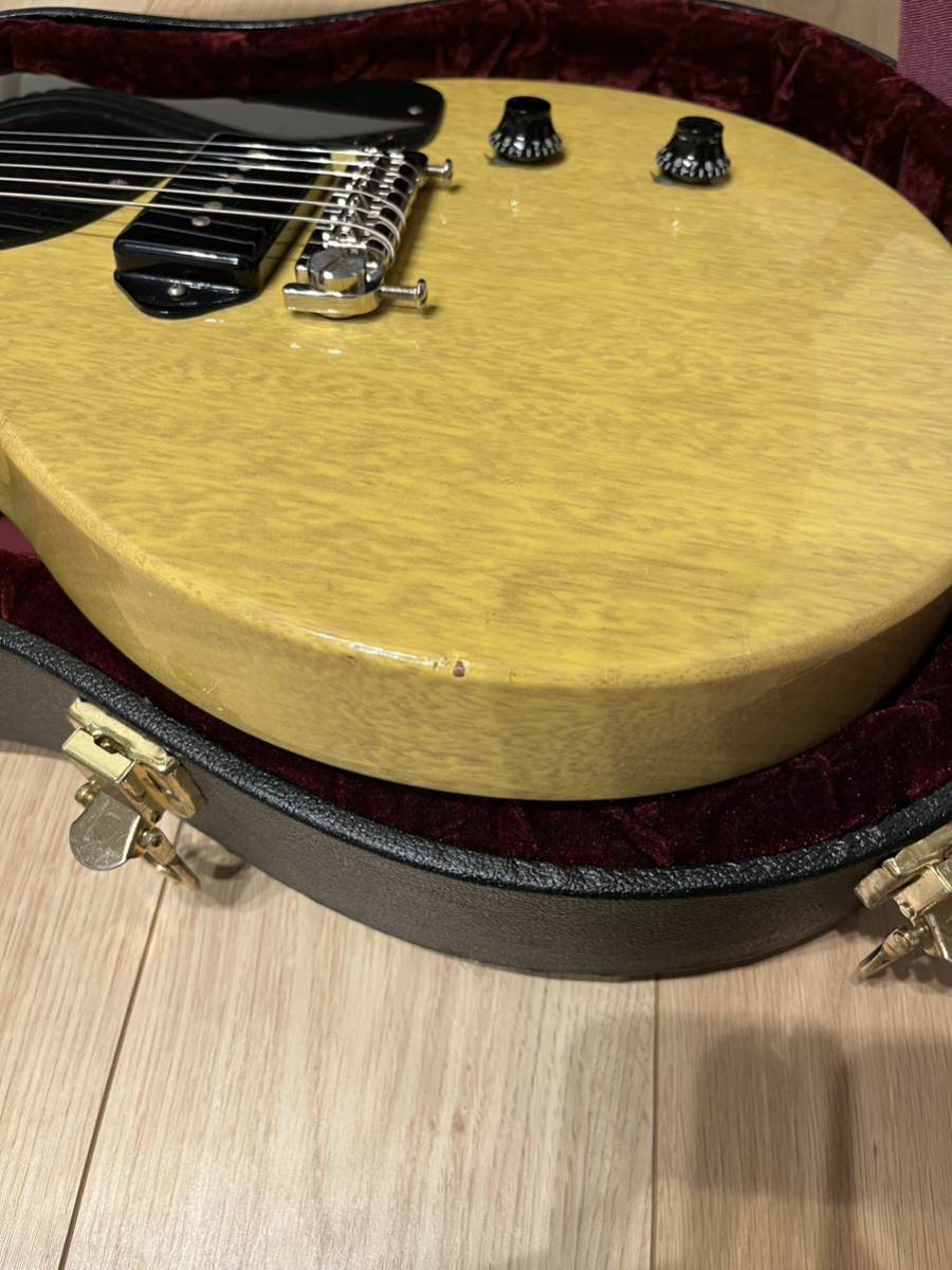 Gibson Custom Shop Historic Collection 1958 Les Paul Junior Reissue 2005 TV Yellow_ボディサイドに米粒大の打痕があります