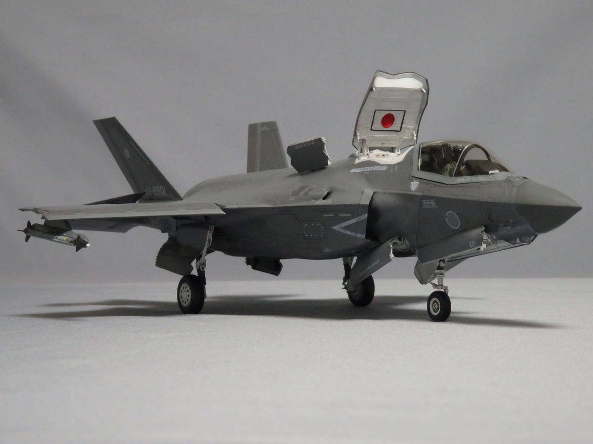 タミヤ 1/48 F-35B ライトニングII 航空自衛隊 305飛行隊（仮想） 塗装済完成品_画像2