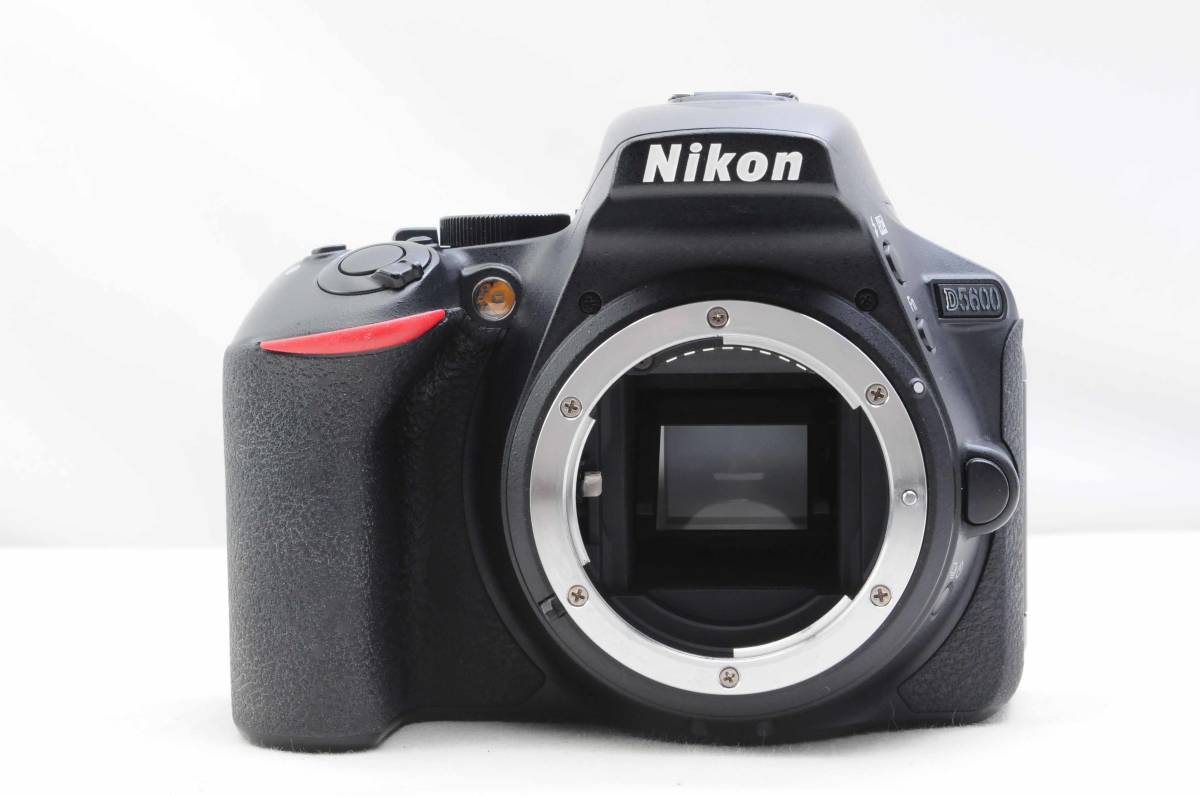 ★美品★ Nikon デジタル一眼レフカメラ D5600 ボディー ブラック　（G590）_画像4