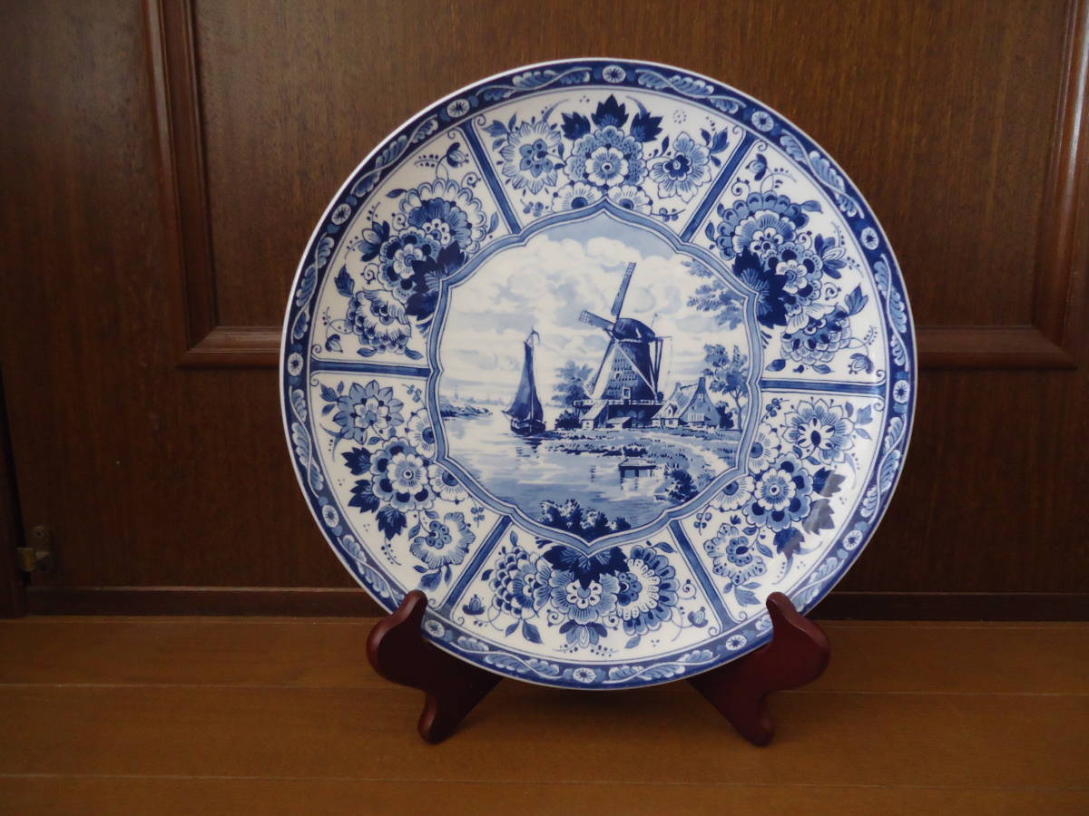 ♪整理♪ロイヤルデルフト♪ROYAL DELFT♪直径29センチ♪風車♪飾り皿♪木製スタンド付き♪新品♪未使用♪_画像1