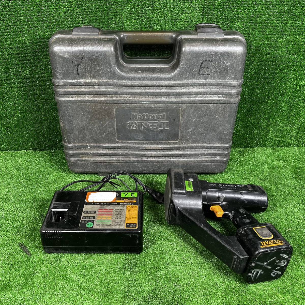 2-557】ナショナル 全ネジカッター EZ3560 12V コードレス ケース付き 充電器 中古品
