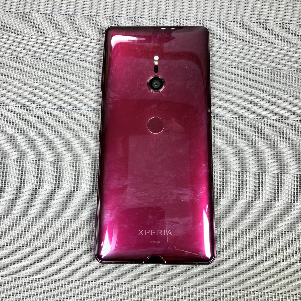 SONY Xperia XZ3 SOV39 au　画面サイズ:6インチ　_画像4