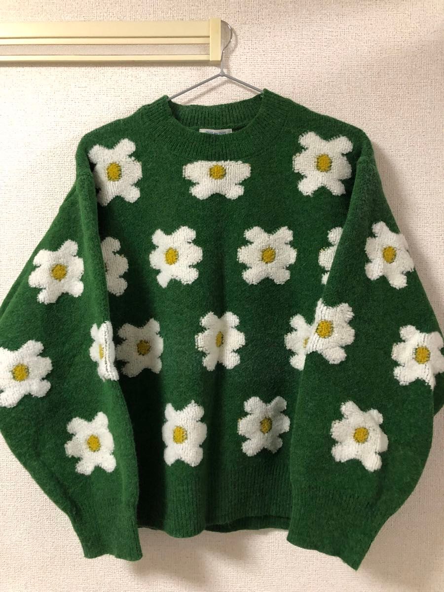 オリーブデオリーブ フラワー刺繍プルオーバー 花柄ニット オリーブデオリーブ フラワー刺繍プルオーバー 花柄ニット