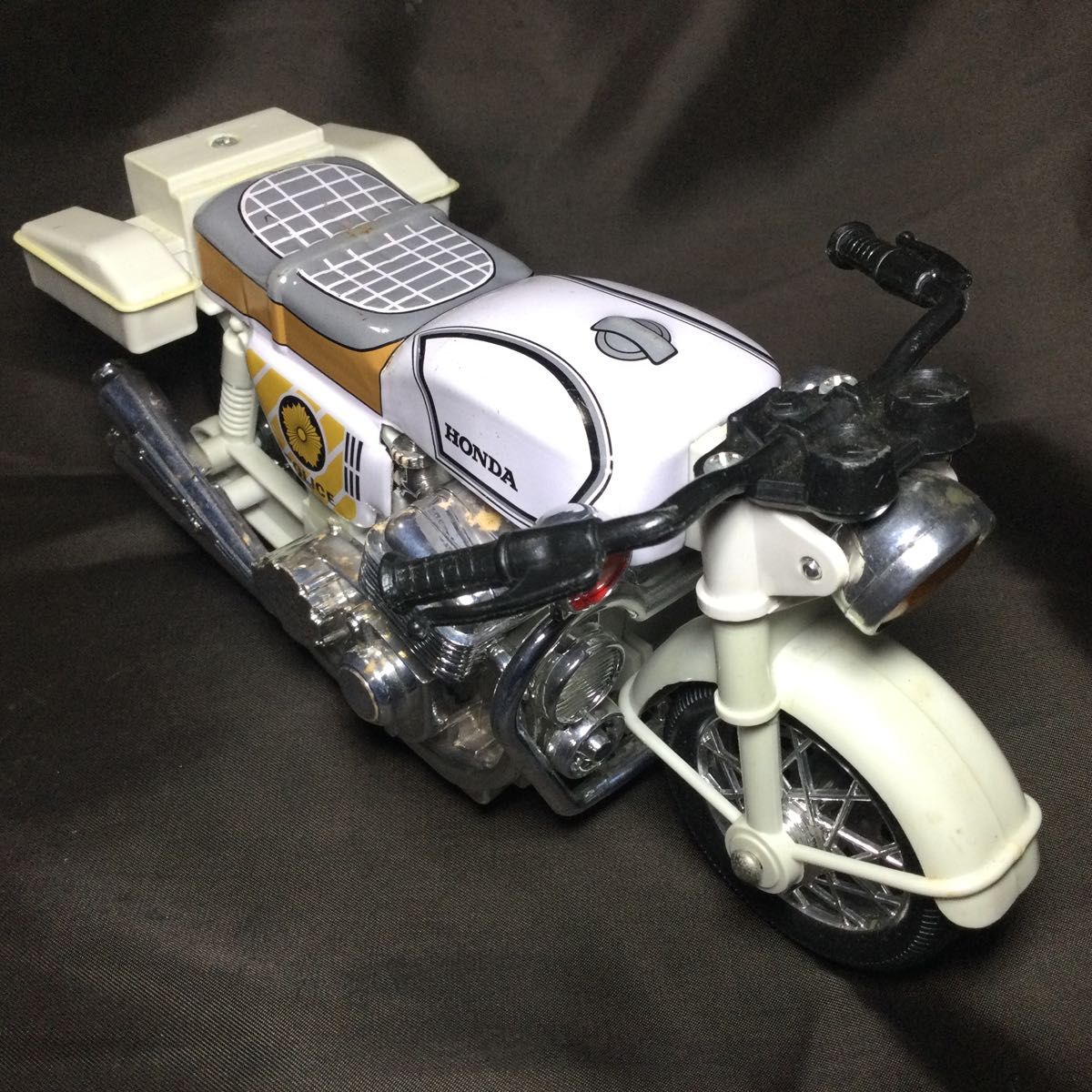 ホンダ CB750 FOUR 白バイ ブリキ製フリクション玩具|Yahoo ホンダ CB750 FOUR 白バイ ブリキ製フリクション玩具|Yahoo