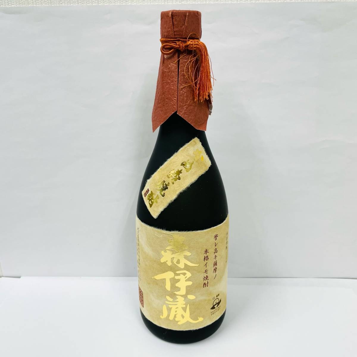 C-T1111T【未開栓】森伊蔵 金ラベル 720ml アルコール 25％ 国産酒 本格焼酎 かめ壺焼酎 芋焼酎 お酒 専用箱 焼酎 薩摩 さつまいも 米麹_画像2