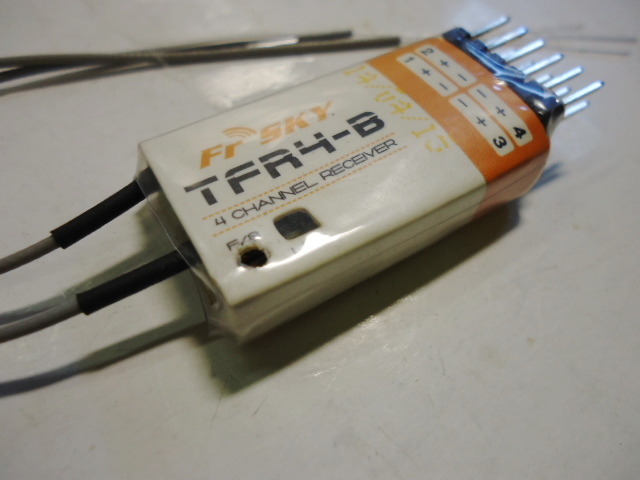 Fr Sky フタバ FAsst 用 2.4G 4Ch 受信機 電動 ラジコン RC 飛行機 フエルセーフ機能付き！ FUTBA 双葉 プロポ 受信機 フリースカイ_画像2