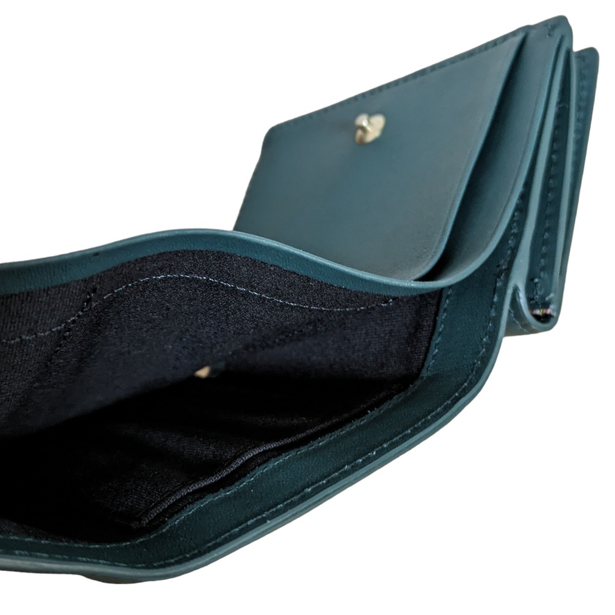 新品 ポールスミス Paul Smith 三つ折り財布 ミニエンボス 牛革 新品 ポールスミス Paul Smith 三つ折り財布 ミニエンボス 牛革