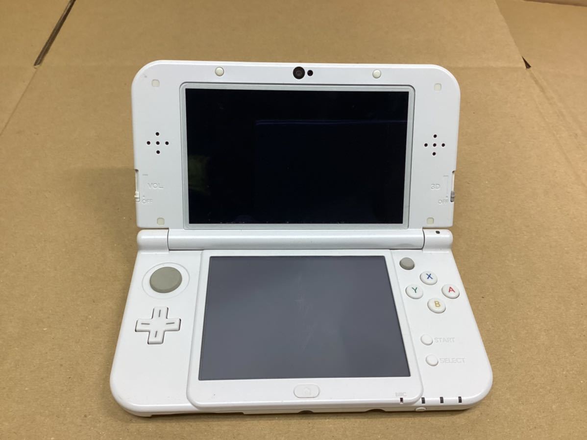 Nintendo 任天堂 New3DSLL パールホワイト ニンテンドー ソフト付 動作品_画像2
