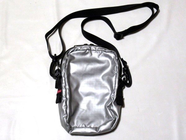 18SS Supreme x The North Face Metallic Shoulder Bag ノースフェイス メタリック ショルダーバッグ Silver シルバー バッグ_画像4