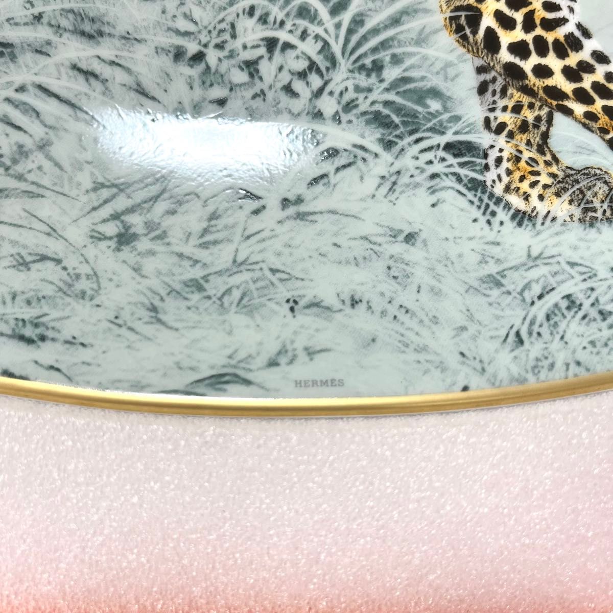 新品 未使用】エルメス 赤道直下のスケッチ オーバルプレート 新品 未使用】エルメス 赤道直下のスケッチ オーバルプレート