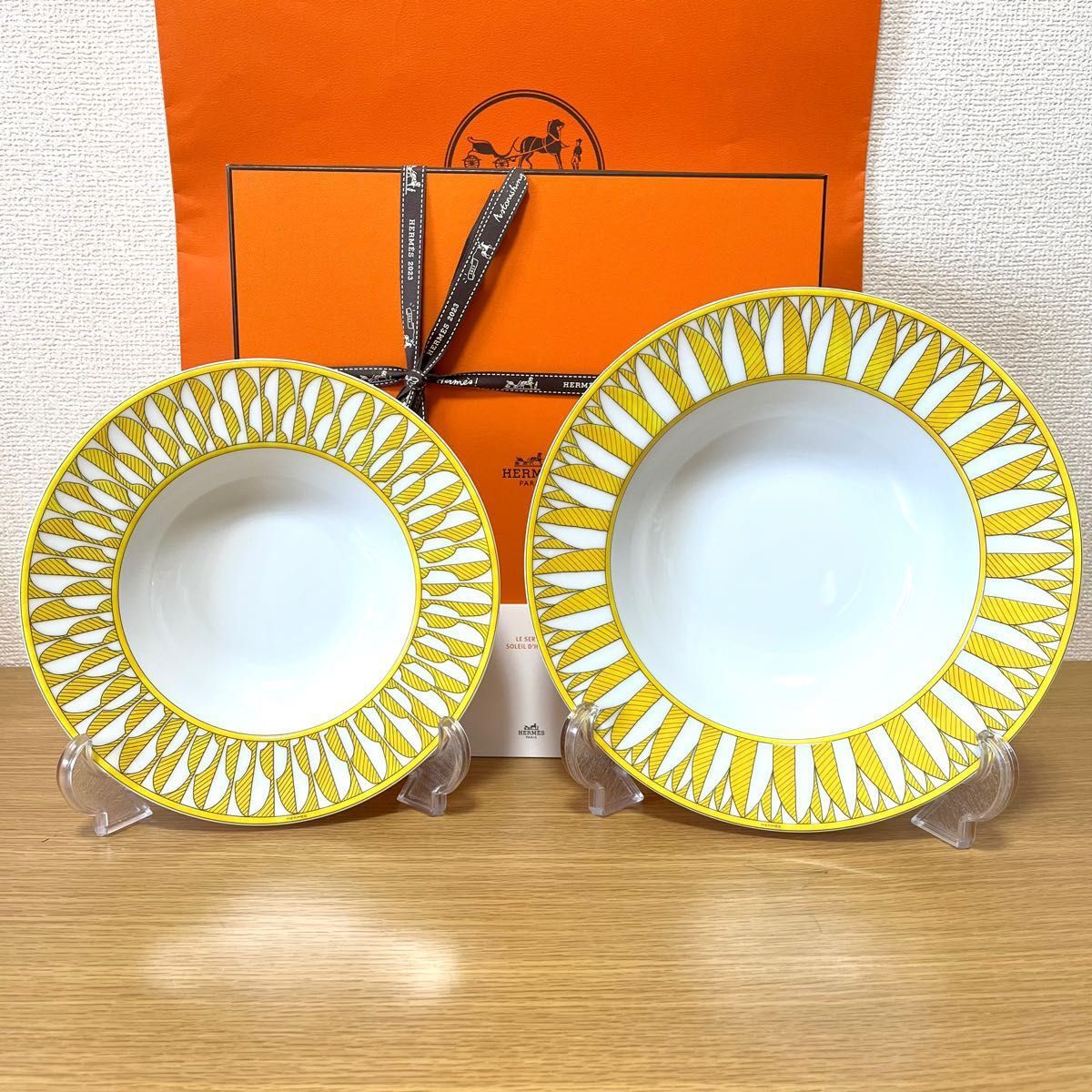 新品 2枚 ギフト用包装】エルメス ソレイユ ドゥ エルメス 新品 2枚 ギフト用包装】エルメス ソレイユ ドゥ エルメス