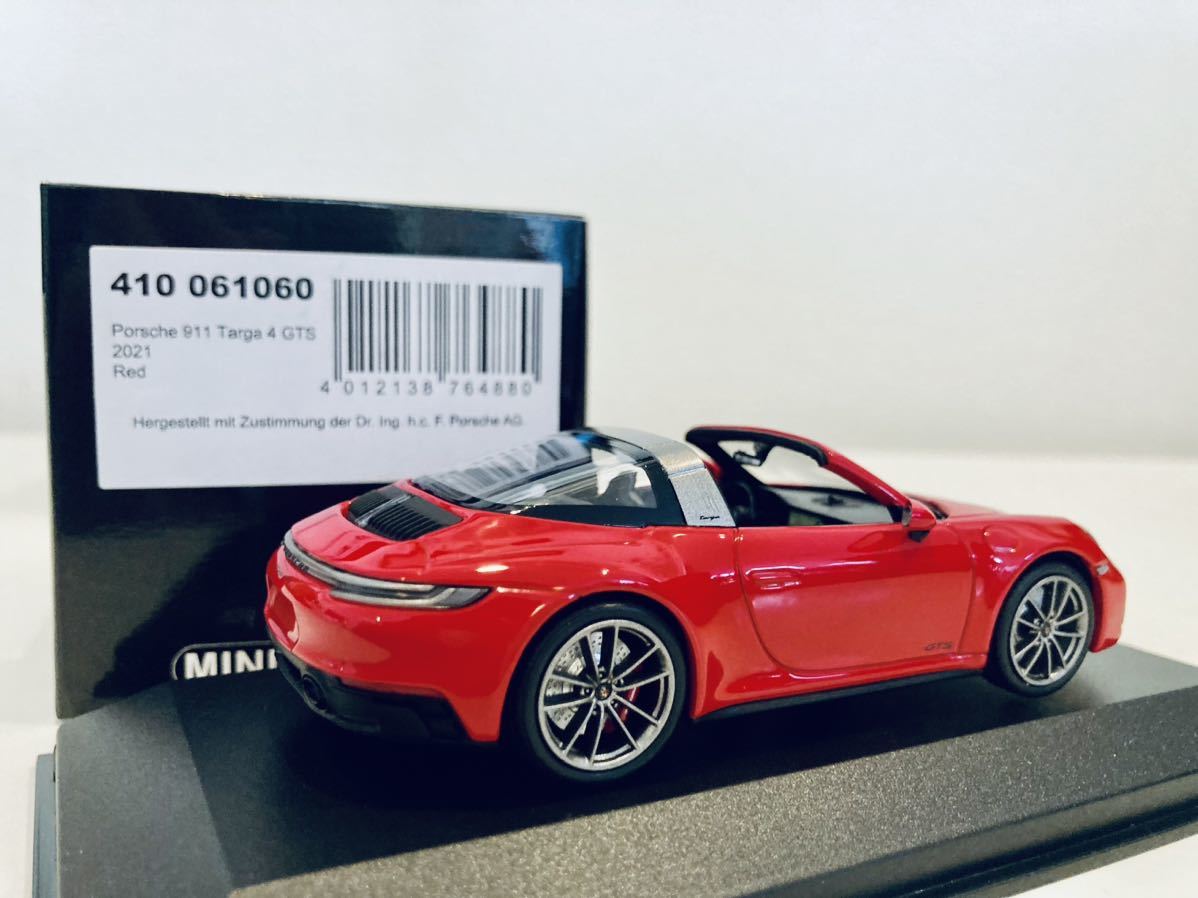 【送料無料】1/43 Minichamaps ポルシェ 911 Targa 4 GTS (992) 2021 Red_画像2