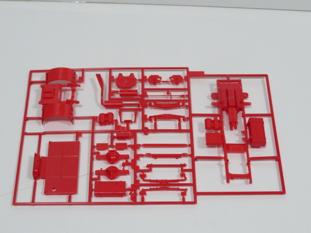 代引き可能! トレーラーヘッドシャーシ(赤) I部品(D-129) アオシマ 1/32_画像1