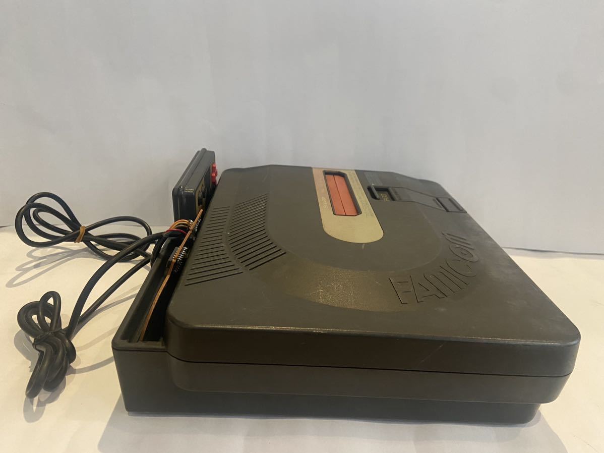 シャープ SHARP twin FAMLCOM ツインファミコン 本体 AN-500B ゲーム機 本体　動作未確認（ジャンク品）_画像4