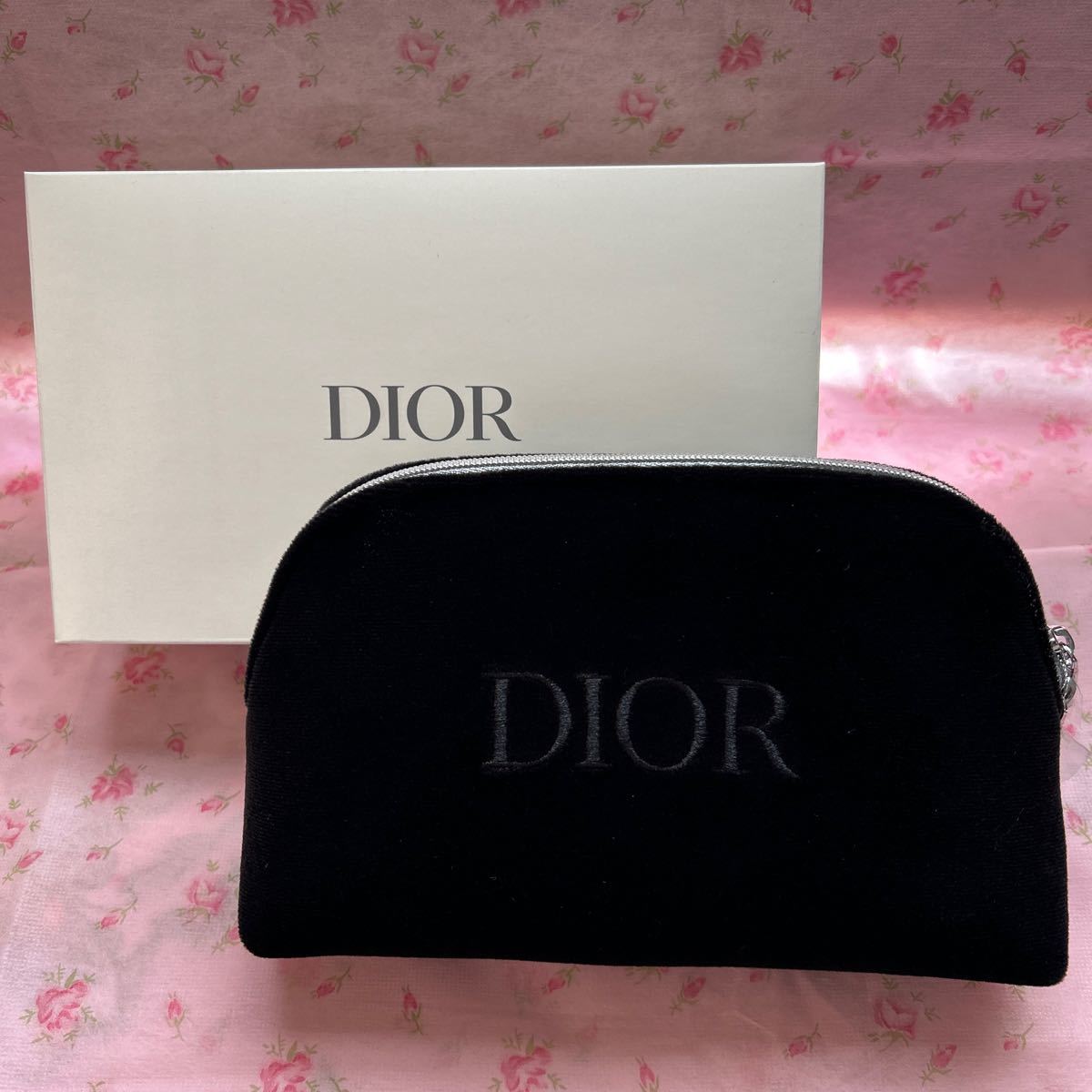 【新品未使用】クリスチャンディオール Christian Dior ポーチ ブラック 黒 ベルベット ノベルティ ダブルファスナー 非売品 箱付き 高級感_画像1