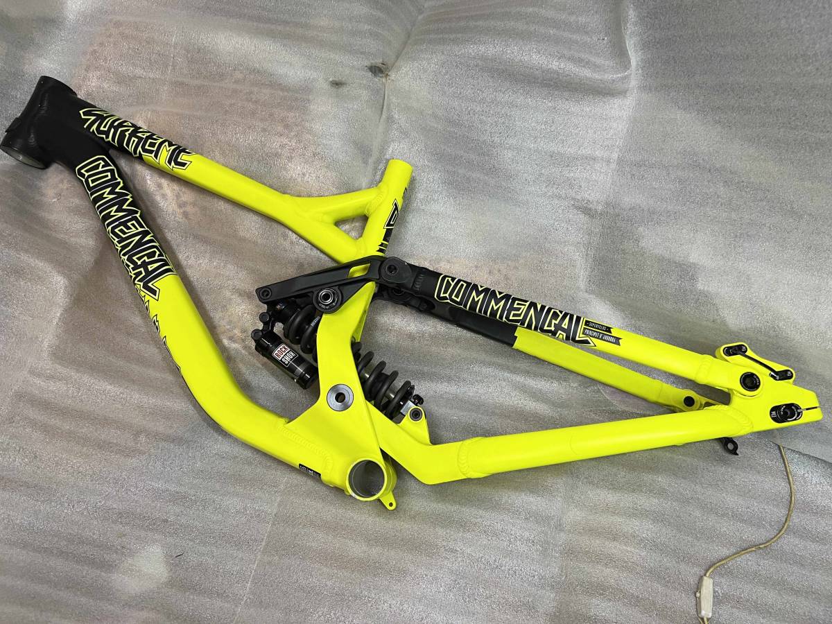 Yahoo!オークション - Commencal コメンサル SUPREME DH V3 COMP Yahoo!オークション - Commencal コメンサル SUPREME DH V3 COMP