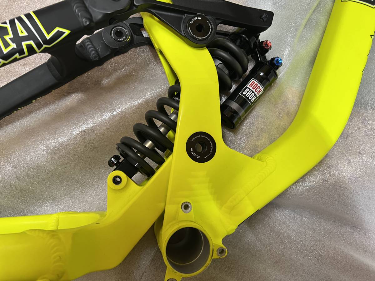Yahoo!オークション - Commencal コメンサル SUPREME DH V3 COMP Yahoo!オークション - Commencal コメンサル SUPREME DH V3 COMP
