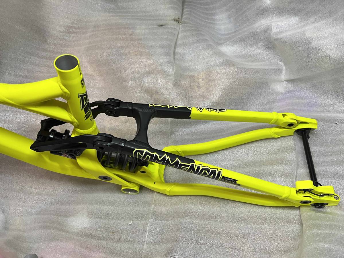 Yahoo!オークション - Commencal コメンサル SUPREME DH V3 COMP Yahoo!オークション - Commencal コメンサル SUPREME DH V3 COMP
