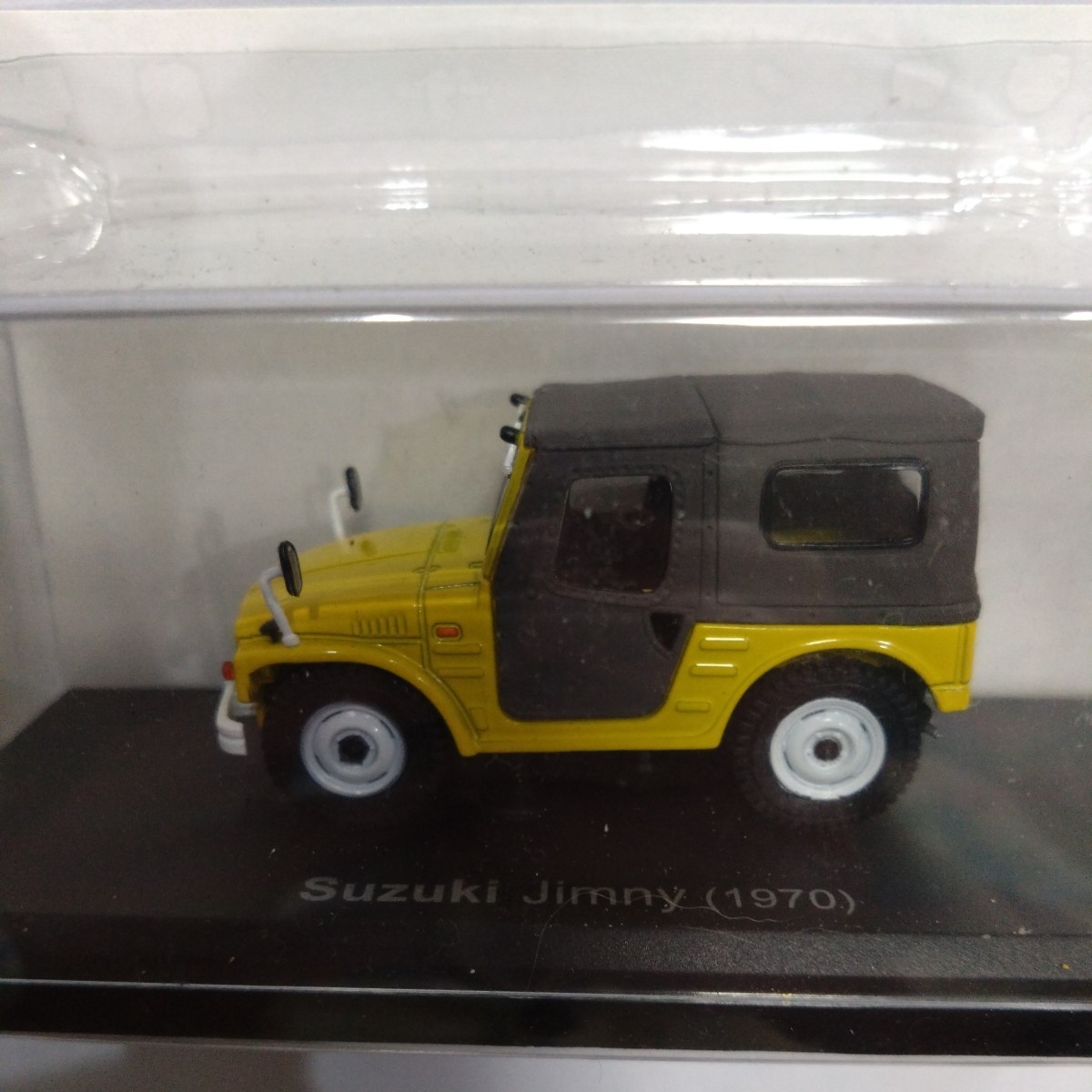 1/43スケールミニカー　スズキ　SUZUKI　JIMNY（1970）　国産名車コレクション　ジムニー_画像2