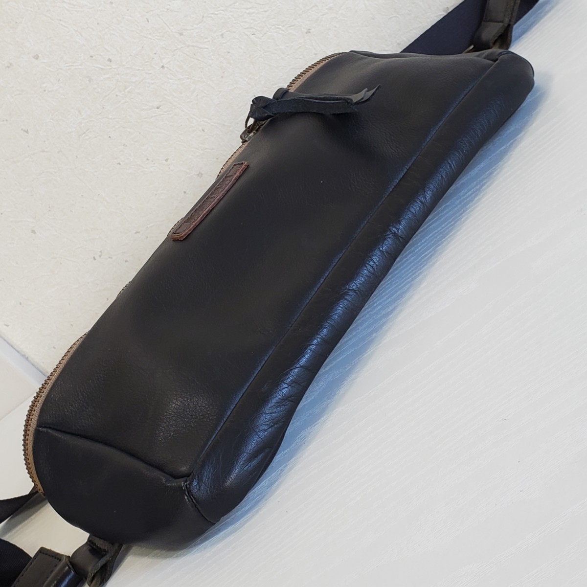 美品 KUSHITANI クシタニ 牛革レザー ウエストバッグ ボディ 美品 KUSHITANI クシタニ 牛革レザー ウエストバッグ ボディ