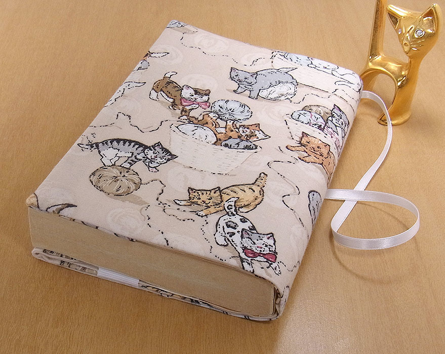 40 B hand made library book@② book cover retro old fee. cat beige reading house book@ liking secondhand book cat .. cat cat cat present present 