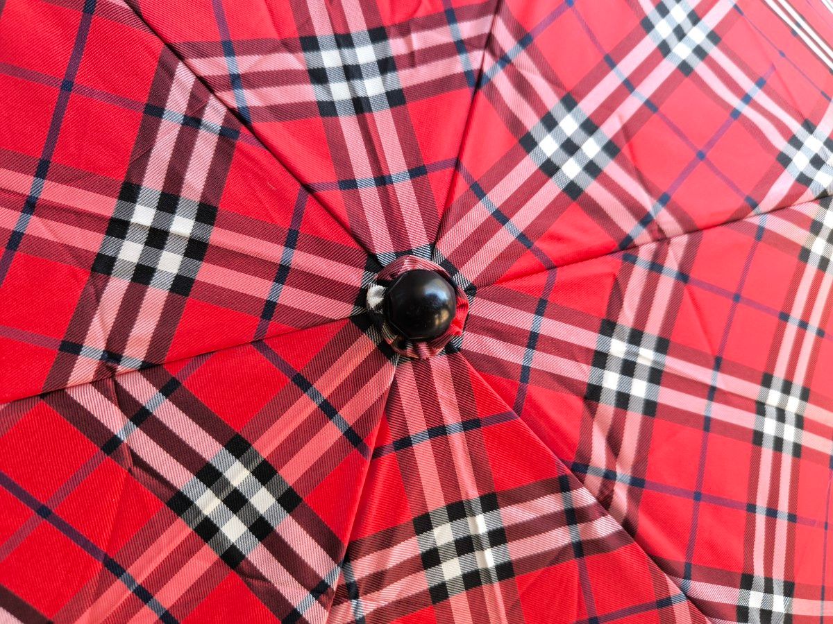 バーバリー BURBERRY 雨傘 折りたたみ傘 赤 チェック 正規品 バーバリー BURBERRY 雨傘 折りたたみ傘 赤 チェック 正規品