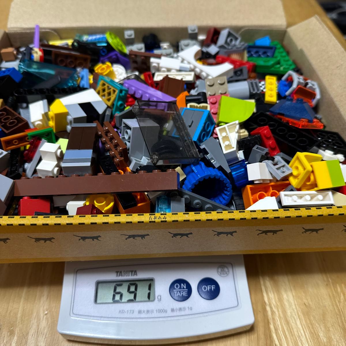 レゴ（lego）691g！まとめ売り 0.69kg　基本ブロック大量　中古