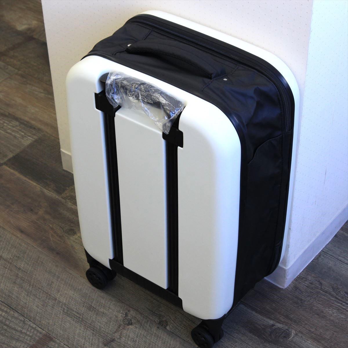 スーツケース キャリーケース 折りたたみ 1泊2日 拡張 機内持ち込み スリム 薄型 軽量 コンパクト 小型 旅行 トラベル ビジネス ホワイト01_画像2