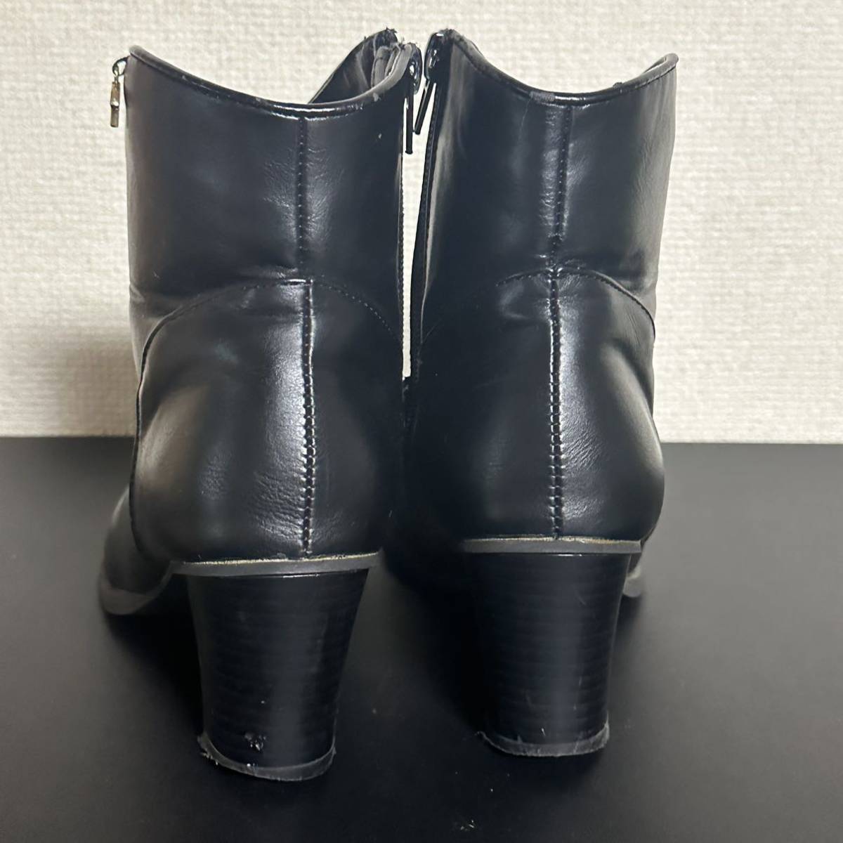 【アーノルドパーマー】本革 ショートブーツ チャーム付き 23.5cm_画像6