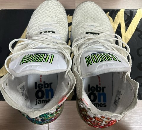 ナイキ NIKE レブロン LEBRON 17 BQ3177-100 27センチ スニーカー 靴 バッシュ 箱付の画像3