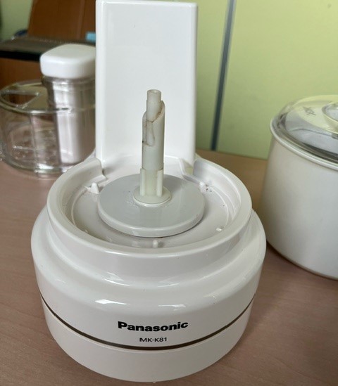 Panasonic パナソニック MK-K81 ホワイト フードプロセッサー　キッチン　料理　通電確認済　現状品　箱無_画像3