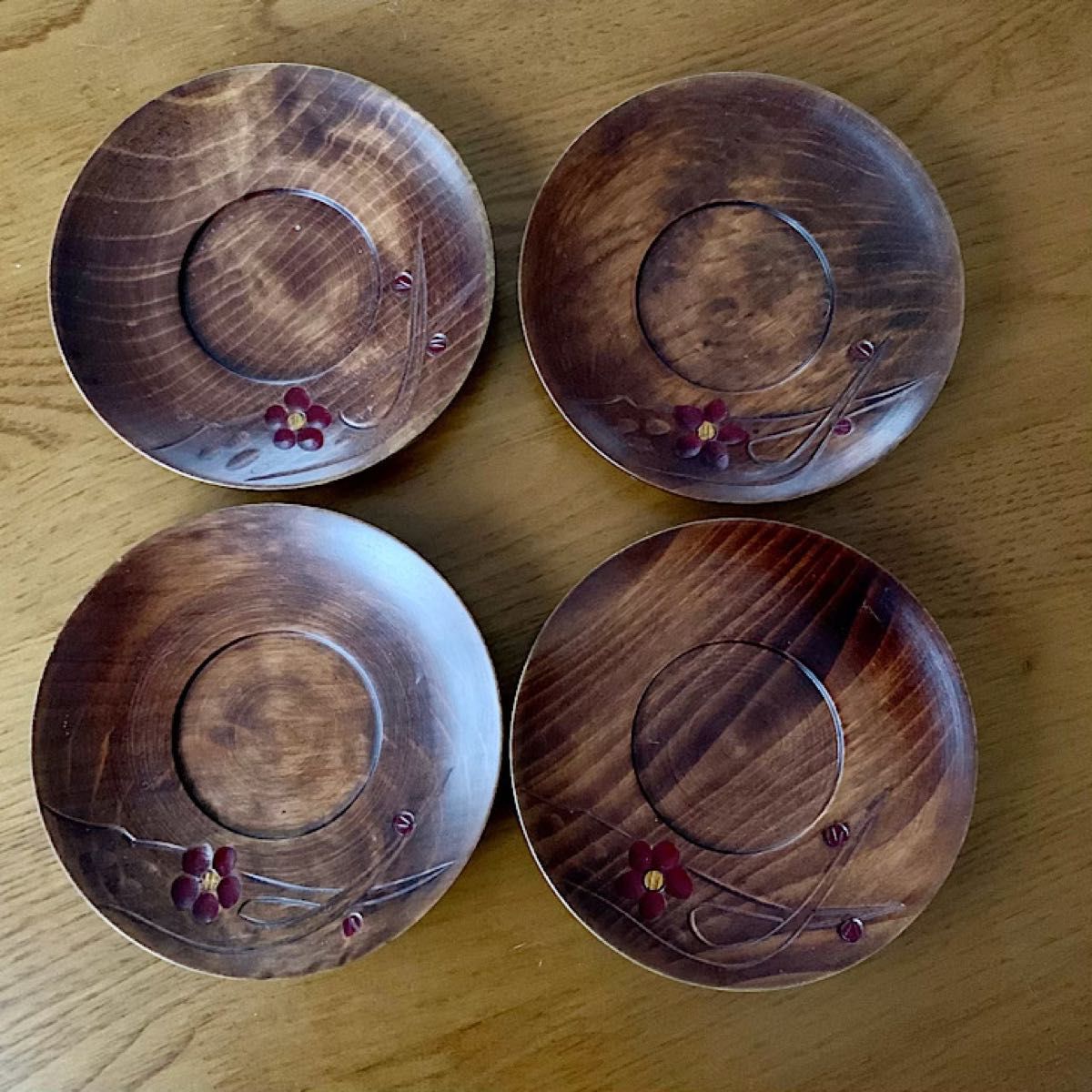 【極美品】茶托　木彫り　漆工芸　小花　4枚セット　木製 茶道具  木製