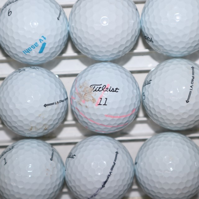 36個 2021年～2022年モデル プロV1 prov1 Bランク 白 タイトリスト 中古 ロストボール 送料無料_画像8