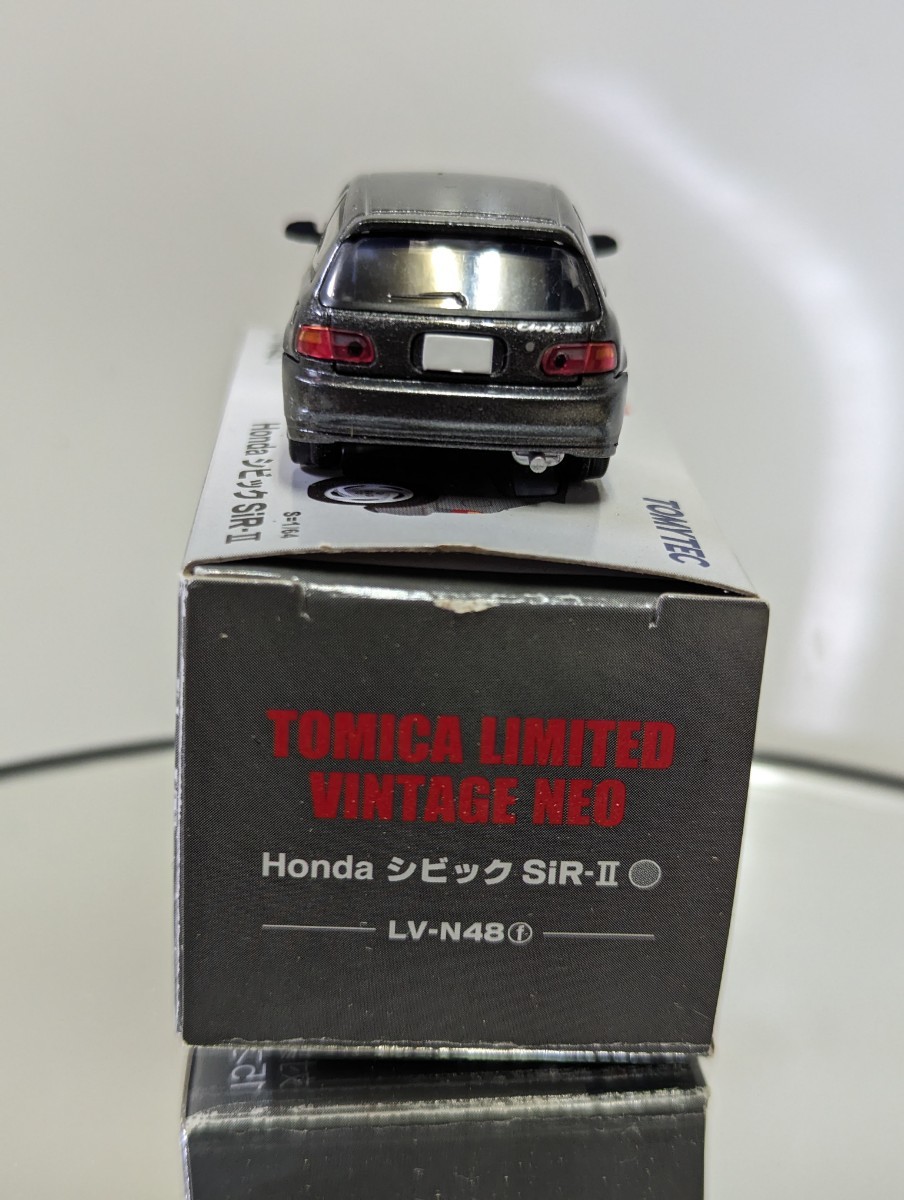 トミカリミテッドヴィンテージ NEO TLV-N48f Honda シビック SiR-II (グレー) 1/64 完成品 ミニカー_画像3